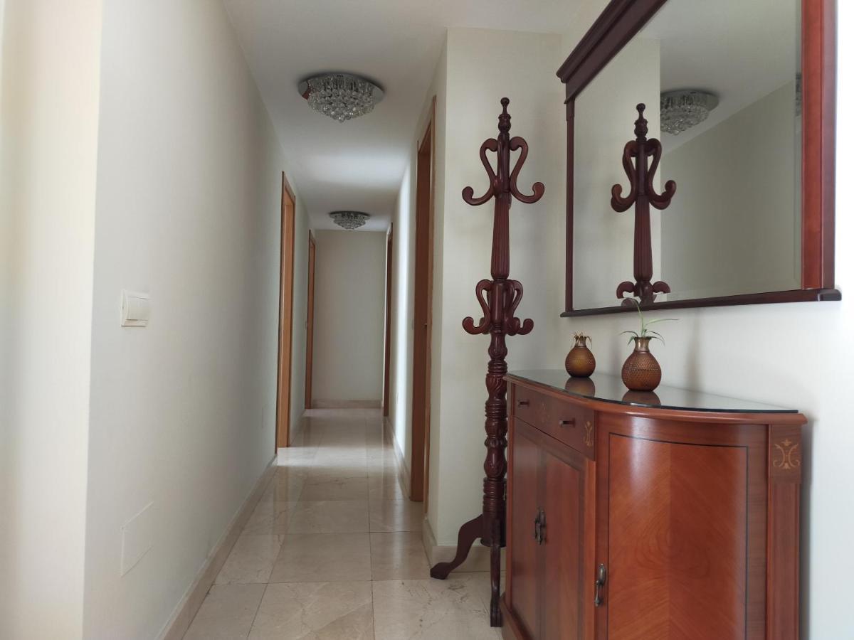 Paseo Maritimo Antonio Banderas Apartment Malaga Exterior photo